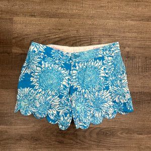 Lilly Pulitzer Blue Floral Scalloped Shorts (The … - image 1